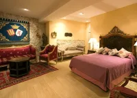 Residencia Real del Castillo de Curiel Hotels in San Bernardo