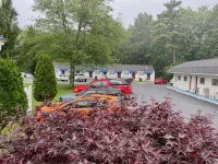 Rodeway Inn & Suites Brunswick Near Hwy 1 - parking