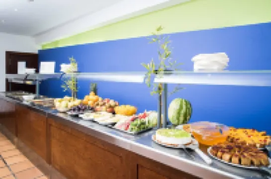 Yellow Alvor Garden - All Inclusive