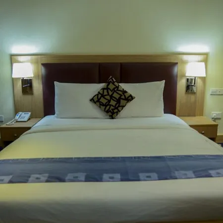 Cubana Suites - Guest Room