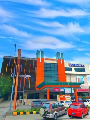 Ameera Hotel Отели рядом с достопримечательностью «Gedung Serbaguna Politeknik Caltex Riau»