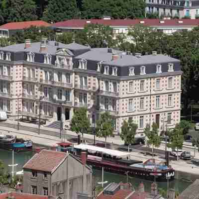 Les Jardins du Mess Hotel Exterior