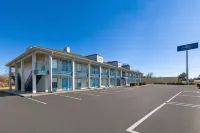 Baymont by Wyndham Selma Hotels near Edmund Pettus Bridge