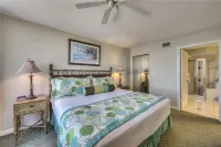 Lovers Key Resort Suite 2 Hotels near Leanis