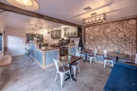 Pend Oreille Shores Resort Hotel a Hope
