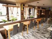 Hotel Restaurant Zum Valwiger Herrenberg Hotels in Ernst