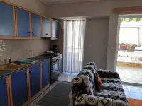 Daphnus Apartment in Agios Konstantinos Hotels in Molos-Agios Konstantinos