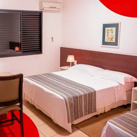 Hz Hotel Отели в г. Патус-ди-Минас