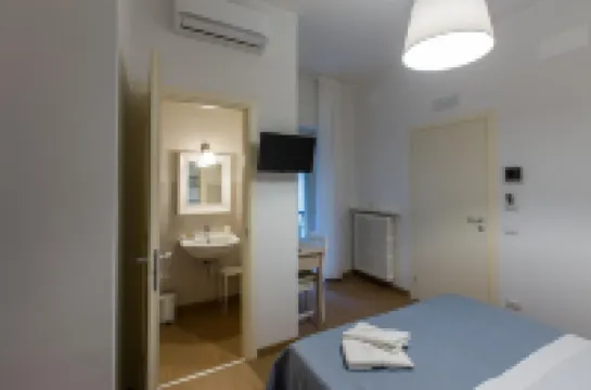 諾尼民宿 鄰近Torre di Federico II的酒店