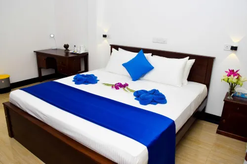 Tenasi Beach Resort - Mountain view