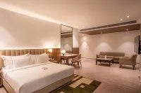 Velmore Kasauli Operated by Royal Orchid Hotel Ltd. - balcony