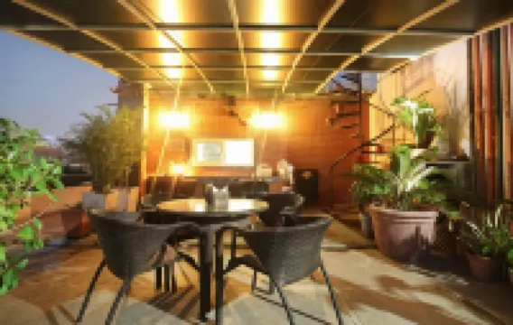 パーチ サービス アパートメント- セクター 40