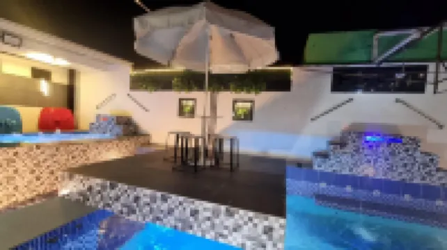 EDVIL BEACH RESORT AND JACUZZI POOL SPA