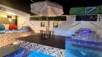 EDVIL BEACH RESORT AND JACUZZI POOL SPA فنادق في Atimonan