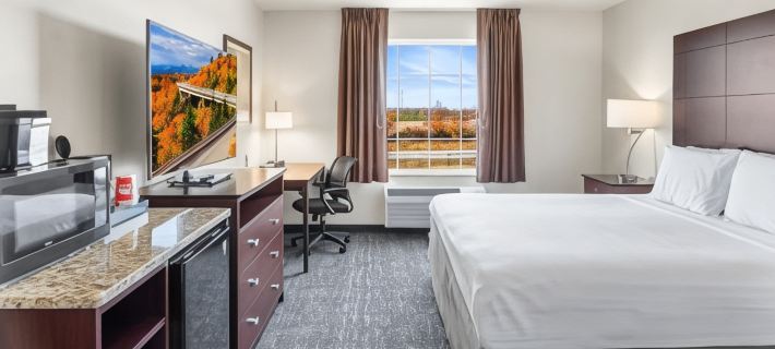 Cobblestone Hotel & Suites - Denmark Hotels in Brown County
