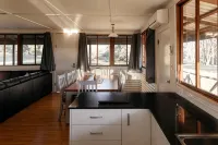 Palmers Lane Estate Hunter Valley Hotels in Pokolbin