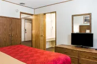 Econo Lodge Hotels in Wall