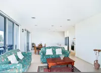 The Block Escape - Ocean Views No 6