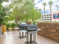 The Berkley, Las Vegas Hotels near Bass Pro Shops