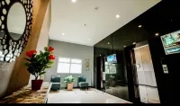 SanSan Room Hotel di Gunung Putri