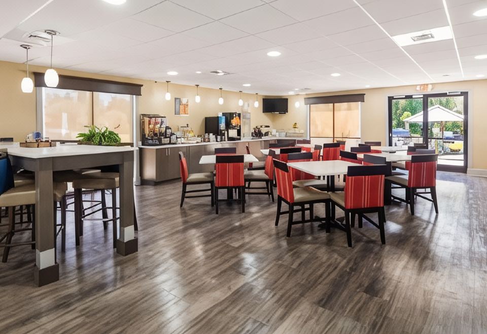 베스트 웨스턴 샬럿 / 오션 아일 비치 호텔