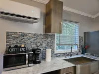 Brand New Modern King Suite10mins from Downtown