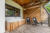Avenida Panorama Suites - Hot Tub