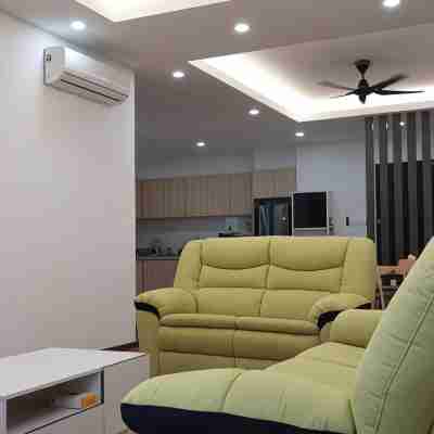 Miri Sunsky Condo Homestay 3 Rooms & 6 Guest Rooms