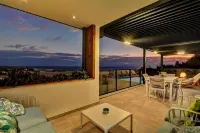 La Villa Azur Saint-Gilles - Reunion Island - Seaview, Pool, Beach & BBQ! Hotels in Saint-Paul