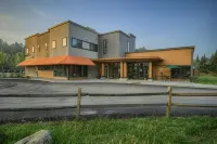 Sun & Ski Inn and Suites