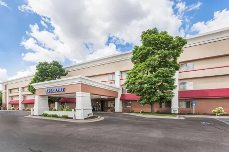 Baymont by Wyndham Grand Rapids Airport