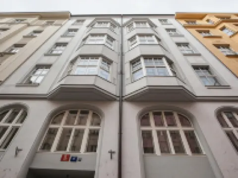 Golden Prague Rooms Hotel dekat Jewish Town Hall