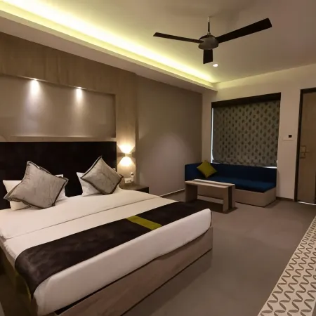 Kingston Resort Hotels in Kanpur