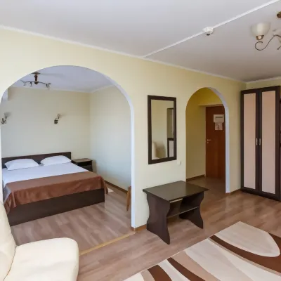 Ocean Hotels in Novorossiysk