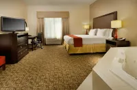 Holiday Inn Express & Suites Alexandria - Fort Belvoir