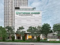 Wyndham Garden Bangkok Sukhumvit 42 Hotels near Ekkamai Eastern Bus Terminal
