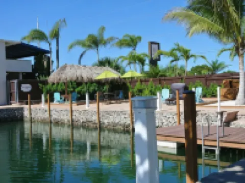 ครีกไซด์ อินน์ โรงแรมในTavernier