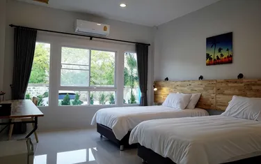 รูปภาพของThe Color Place