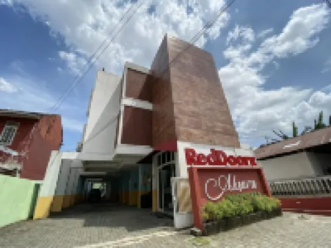 RedDoorz Near Rsud Margono Purwokerto 3