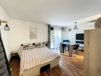 Studio with terrace, sea and mountain view