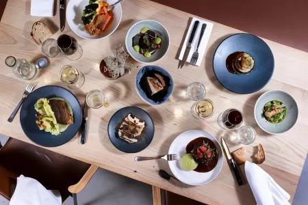 Hôtel Taggât Отели рядом с достопримечательностью «Soierie Vivante»