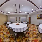 Holiday Inn Express & Suites PITTSBURG by IHG Các khách sạn ở Pittsburg