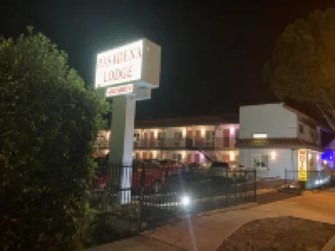 พาซาดีนา ลอดจ์