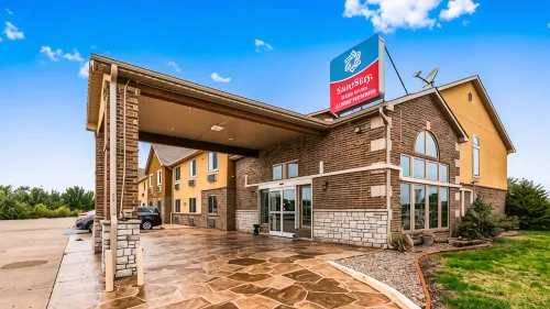 SureStay Plus Hotel by Best Western Kearney Liberty North - Parking