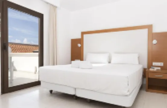 布里斯託爾普拉亞霍斯波利亞酒店