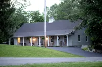 Spacious 2 BR home, just minutes from Berlin, OH.