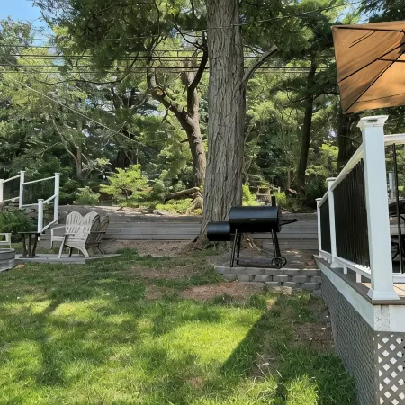 Cozy 3-bedroom cabin with free BOAT SLIP