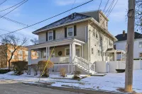 3Br Salem Townhouse Minutes to Downtown