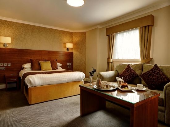 Golden Lion Hotel