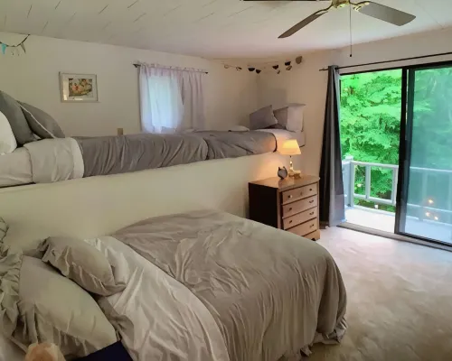 Cozy, Modern Camp nestled near Audra State park. Hotels in Upshur County